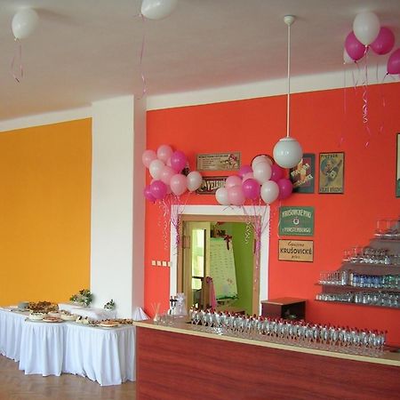 Hotel & Motorest V Udoli Zlateho Potoka Blsany Luaran gambar